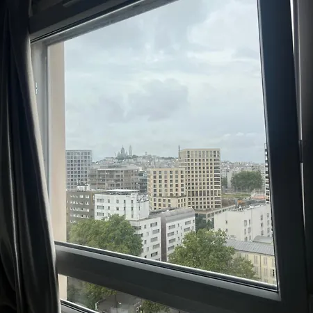 Chambres Lumineuses Avec Vue Sur Paris Montmartre *